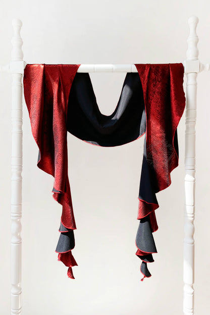 [Date limite de précommande: 105] Robe empire gothique élégante à volants cascade rouge/bleu [courte/longue] + ensemble robe complet (châle, broche papillon, chaîne de taille, traîne à nœud au dos)