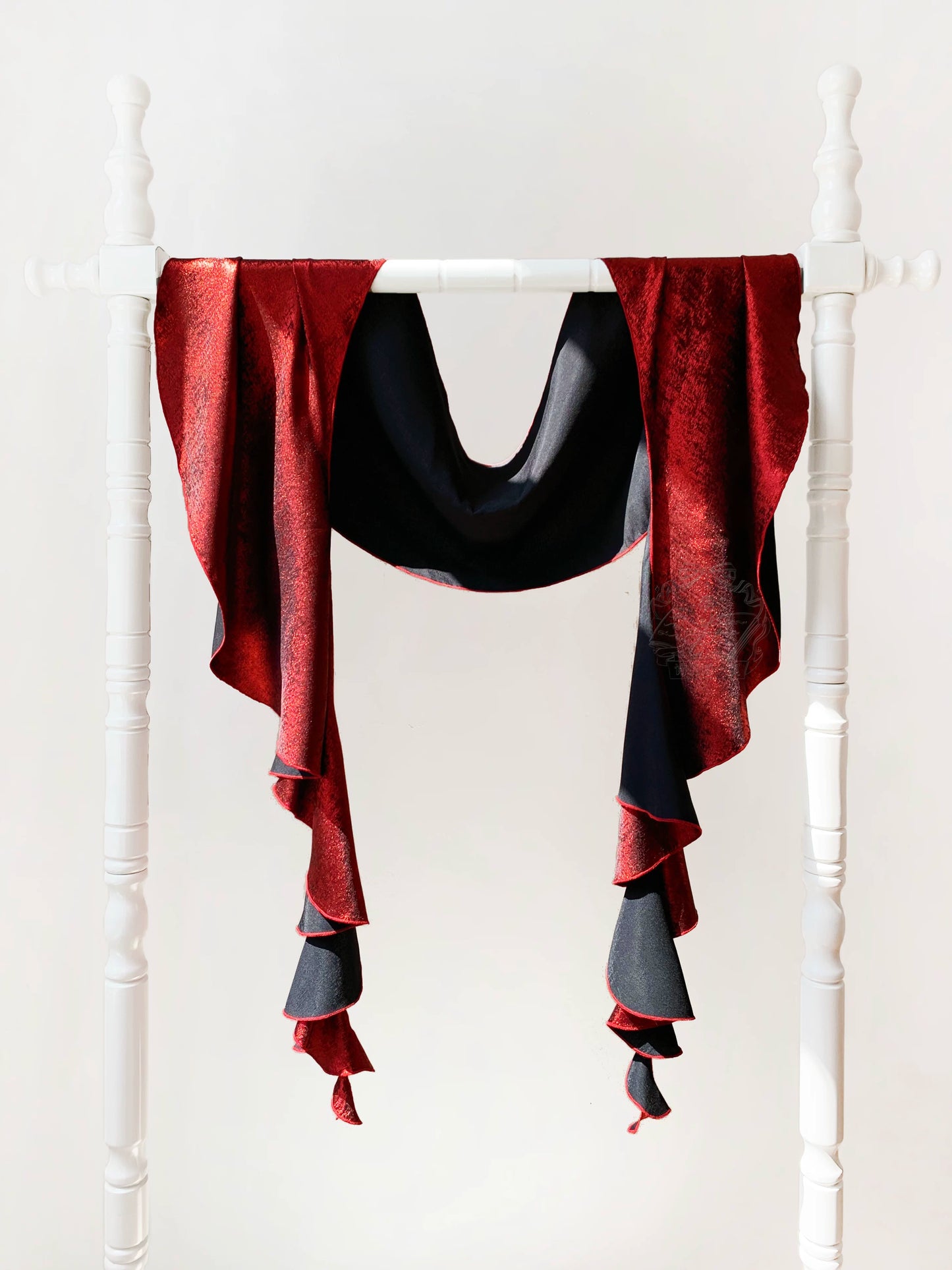 [Clôture des réservations le 105] Série d’accessoires gothiques élégants rouges/bleus (ras-du-cou/ensemble de broches papillon/KC serre-tête/châle/chaîne de taille/traîne à ruban au dos/gants en dentelle fleurie)