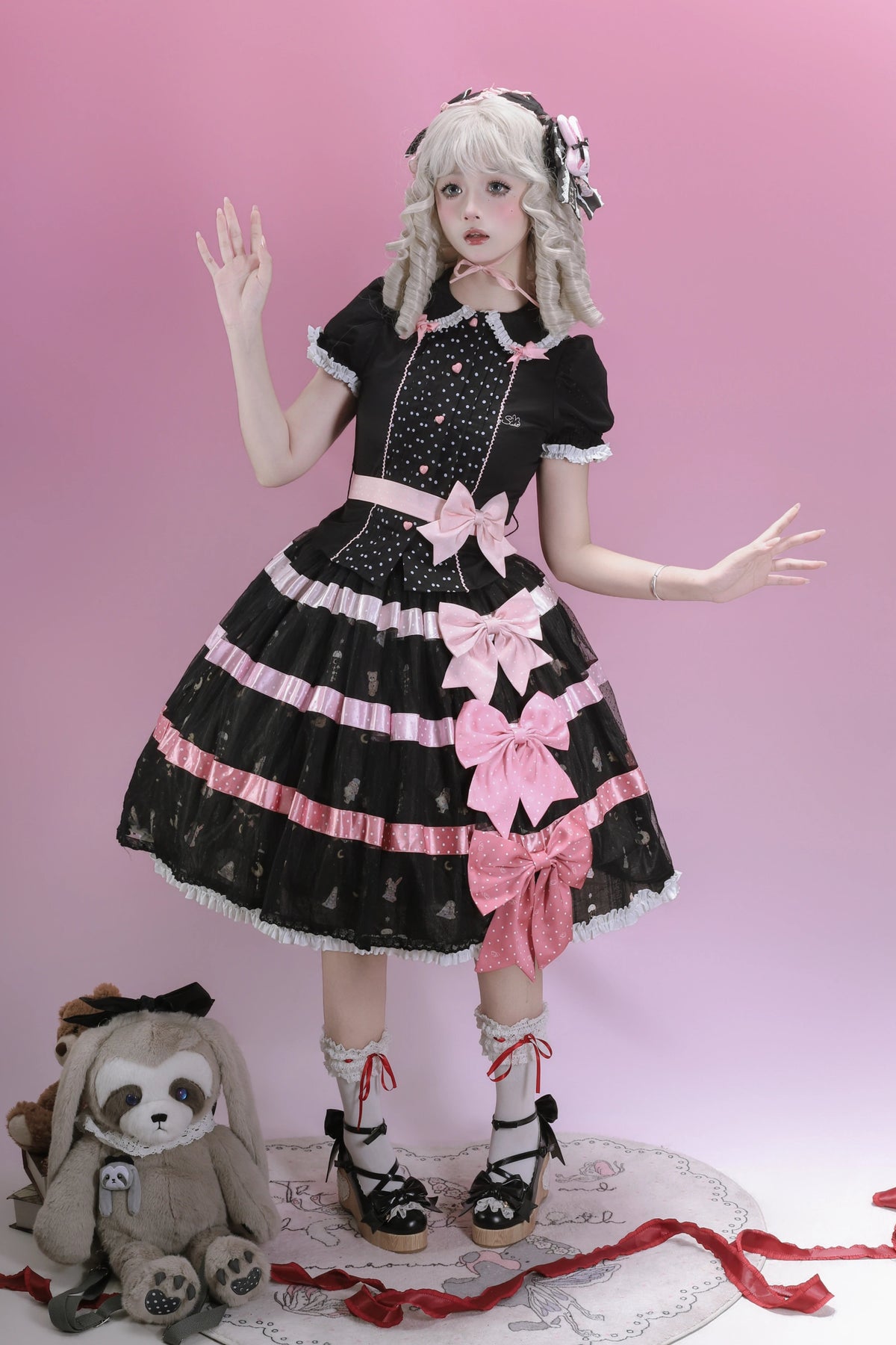 [Reservierungsschluss am 105] Sweet-Lolita-Hemd mit Peter-Pan-Kragen, Polka-Dots und Taillenband + Rock mit dreifacher Schleife + Set
