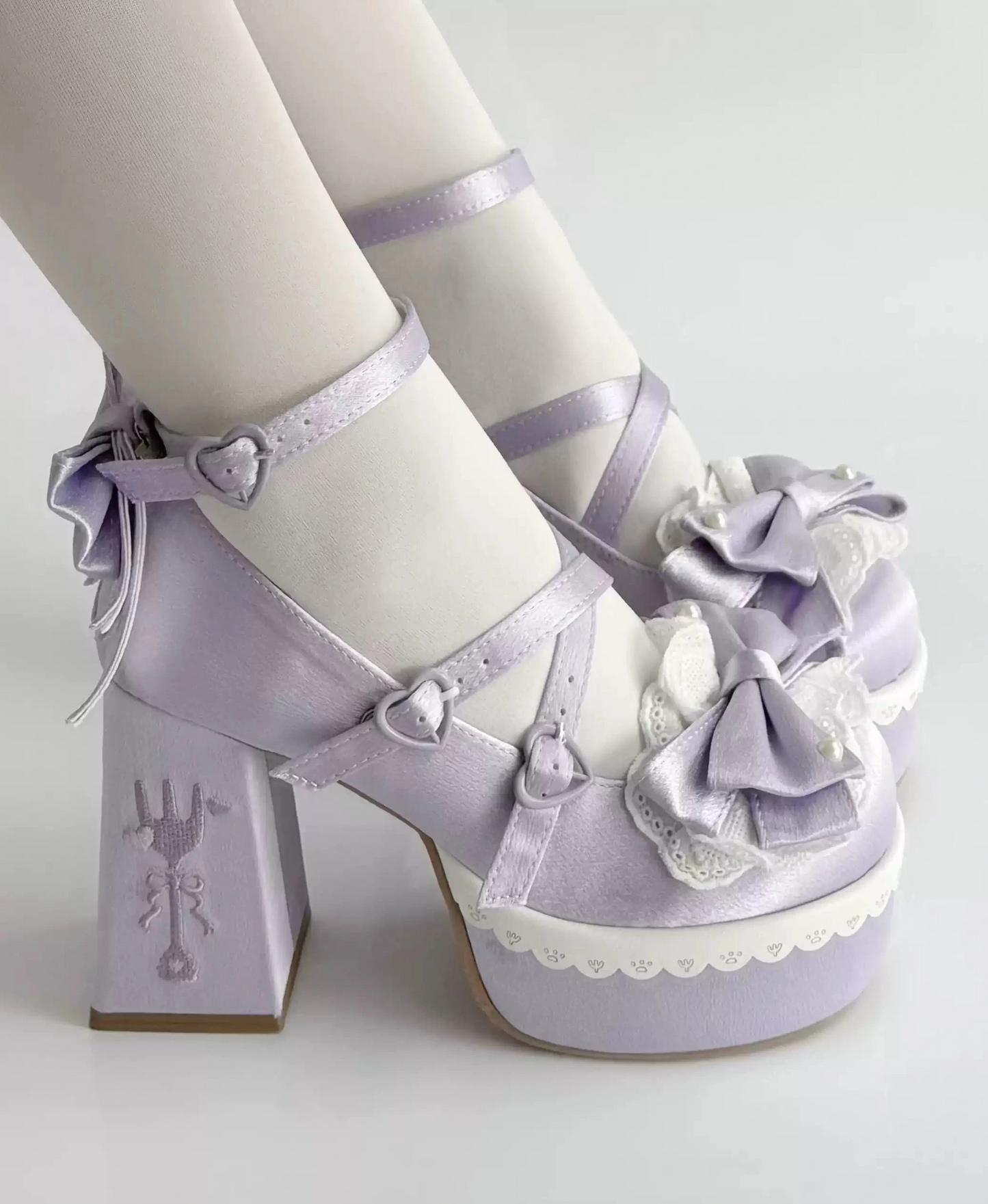 [Mar. 26, 2012 reservation deadline] Tea Time Cute Embroidery High Heels