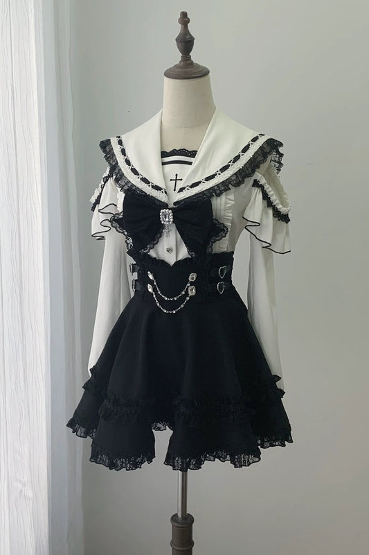 【8月15日予約締切】ブラック×ホワイトレースセーラーゴシックオープンショルダーリボンシャツ＋パールチェーンフリルスカート