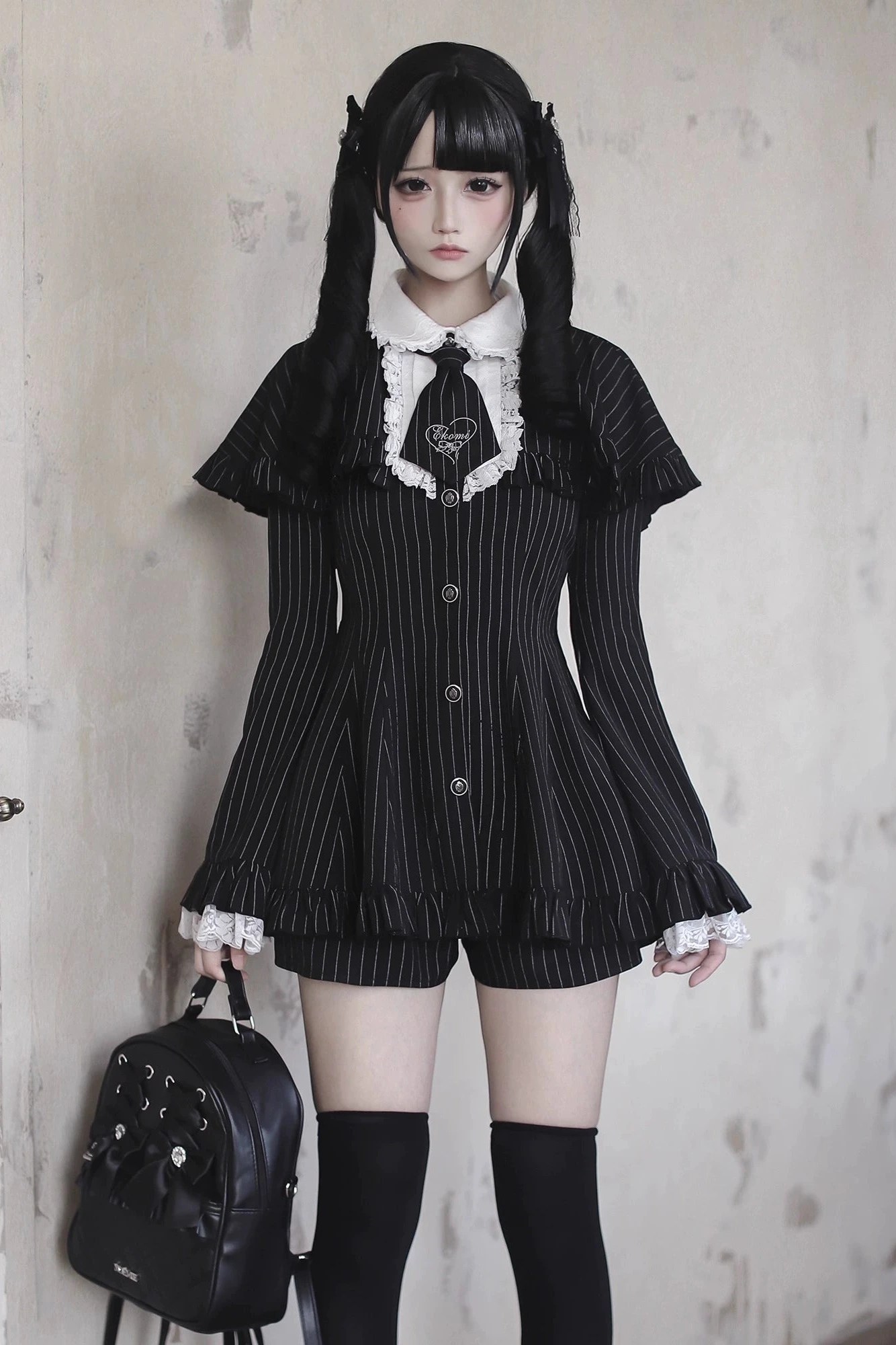 [Deadline for reservations: November 5] Gothic Stripe Subculture Cape Suit Set + Hair Band + Hair Clip