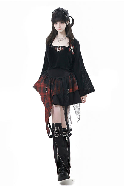 ホルターネックベスト+ルーズトップス+チェックスカート+レッグウォーマー
