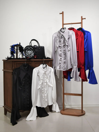 [Reservierungsschluss am 26. Juni] Blau/Schwarz/Grau/Grün/Lila/Weiß Gothic-Lolita-Hemd mit Fledermausflügel-Kragen und eleganten Rüschen-Flare-Ärmeln