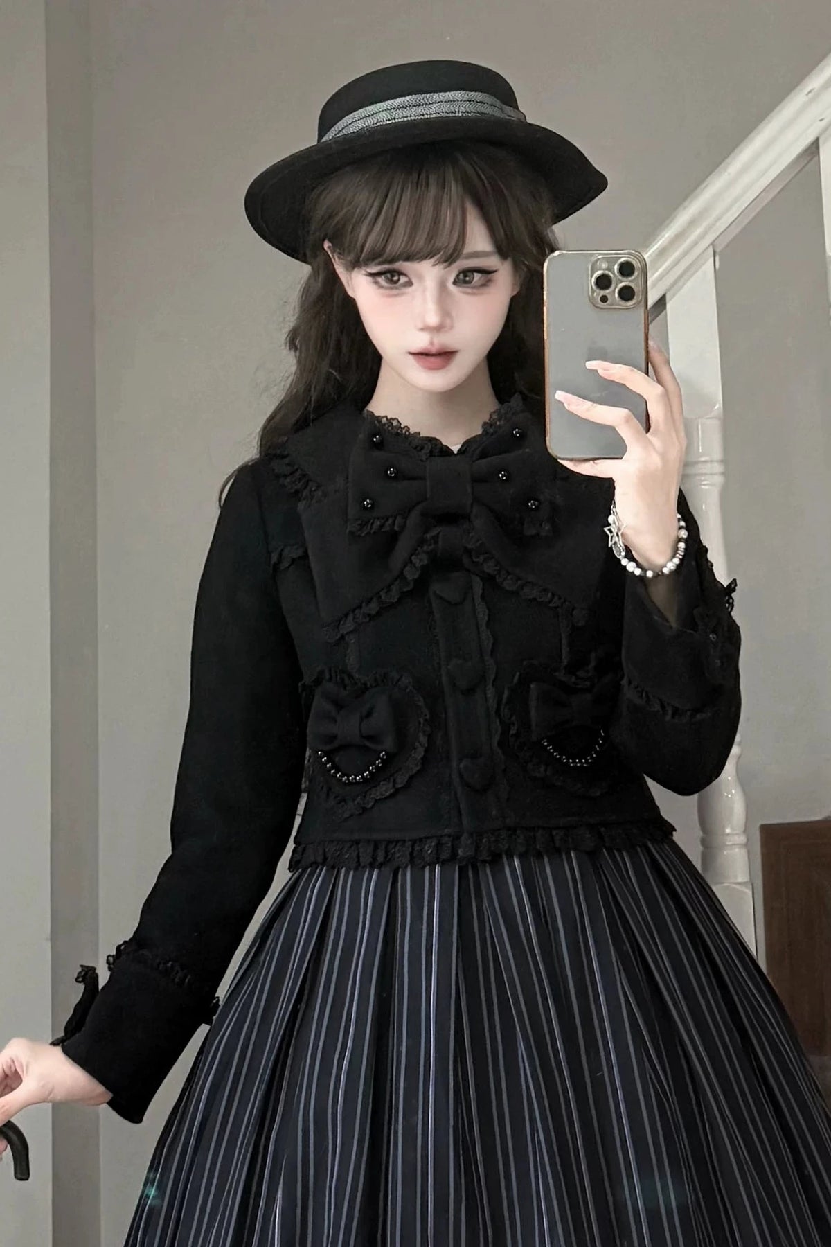 【10月17日予約締切】Brown/Black Sweet Lolita Pearl Bow Lace Short Coat