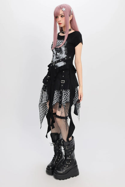 ダークサブカルトップス＋チェックスカート