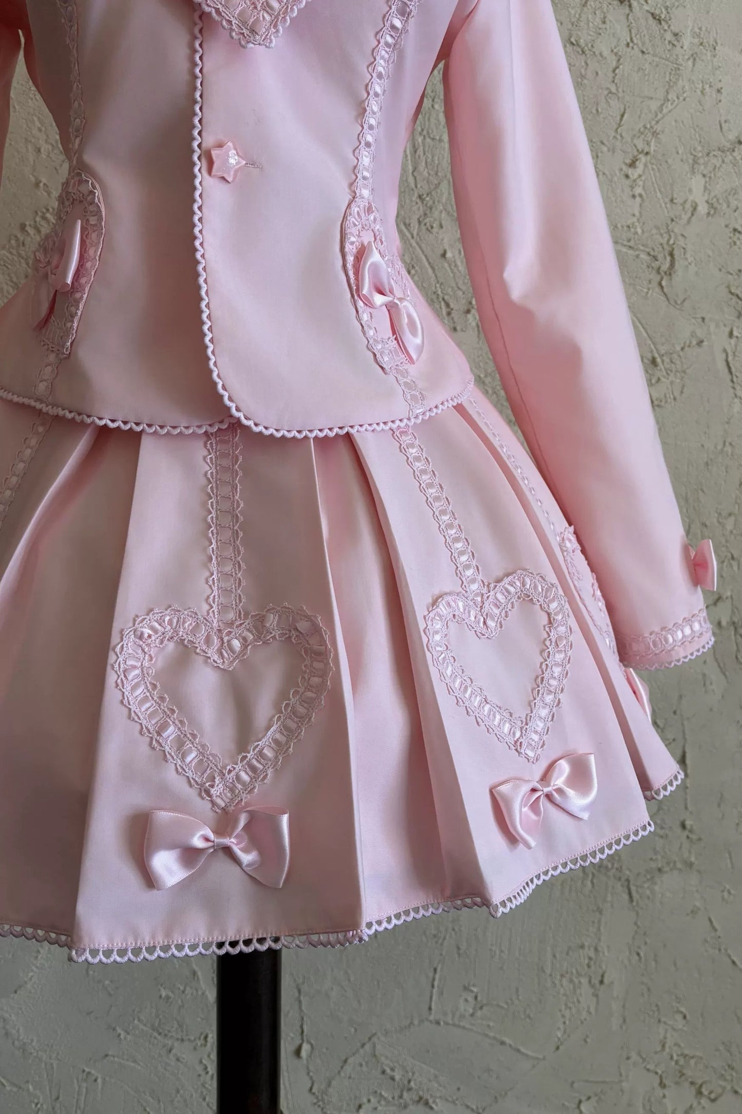 [Pre-order Deadline: June 28] Pink/Gray Vintage Lolita Heart Ribbon Tailored Jacket + Skirt + Tie