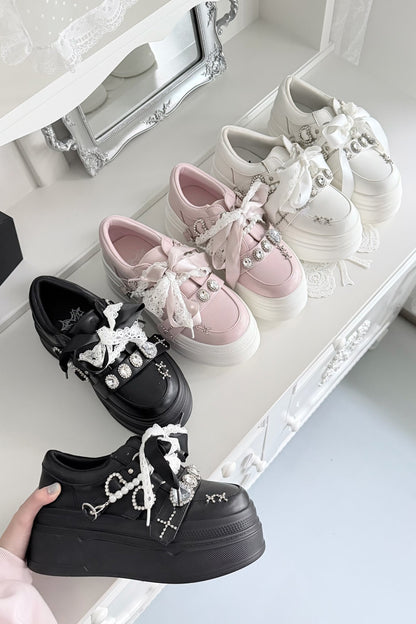 【10月6日予約締切】White/Pink/Black Rhinestone Buckle Lace Cross Charm Ribbon Chunky Sneakers