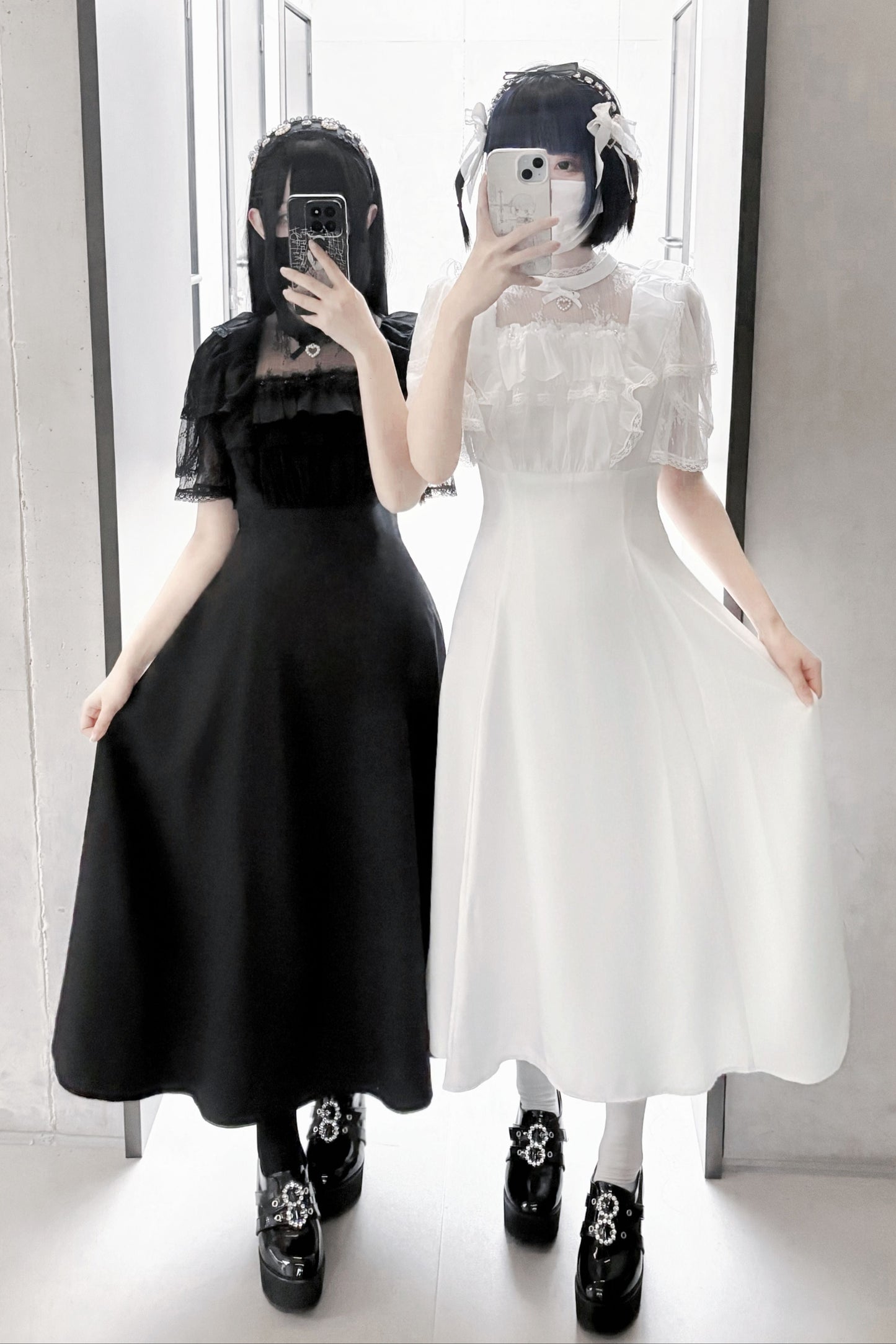 [Reservations] Lace Pearl Sheer Sleeve Long Dress