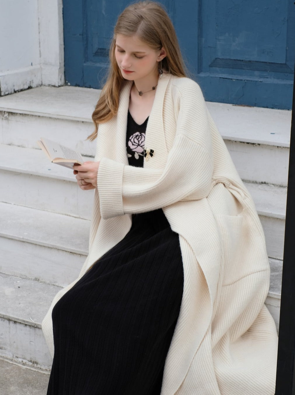 Queen Lazy Our French Lapel Loose Warm Long Cardigan