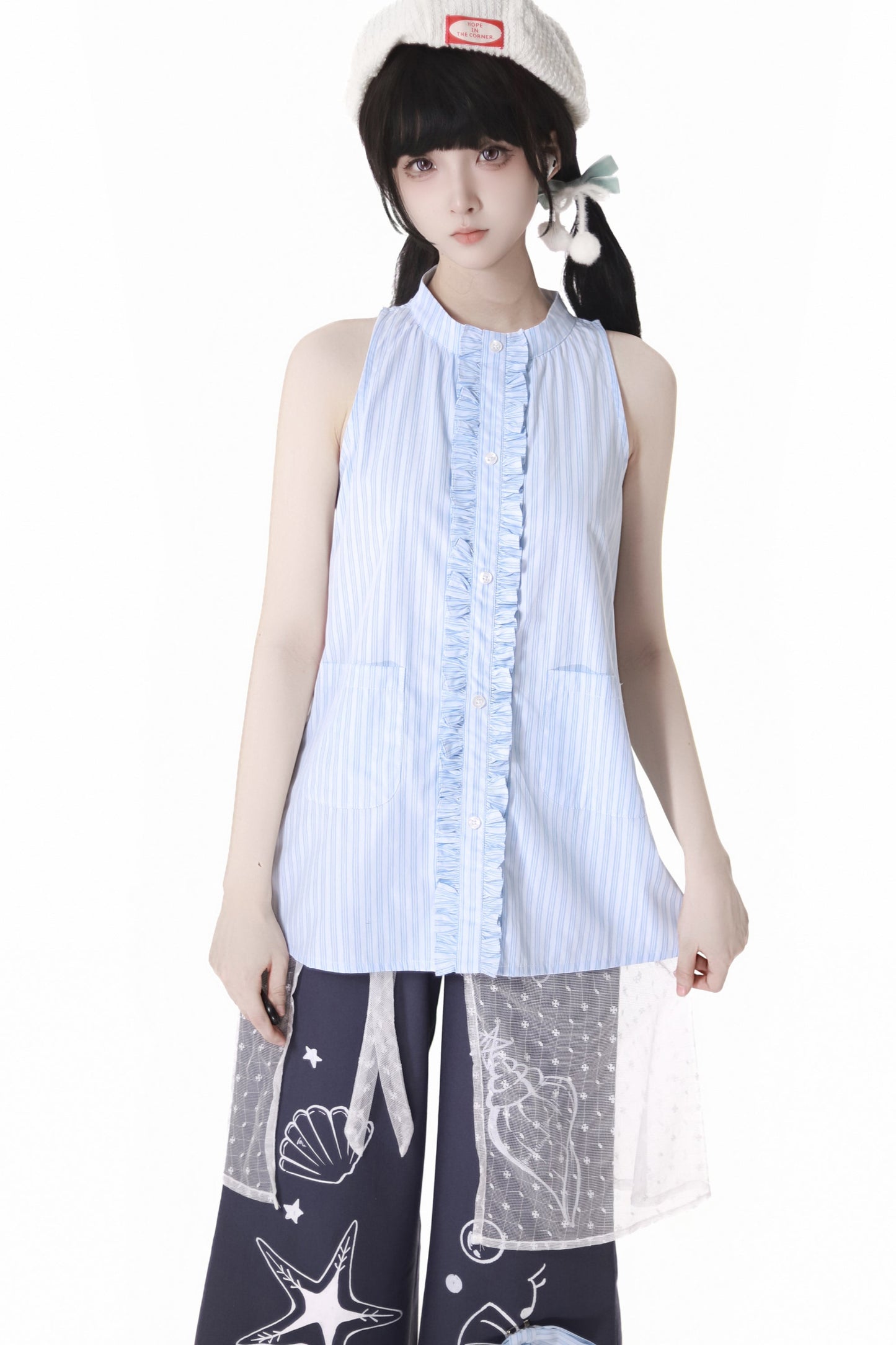 Gestreiftes Strandhemd + ärmelloses Hemd + Overshirt + Rock + weite Hose + Jeansrock