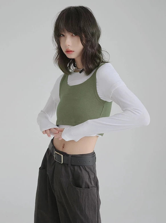 ショート丈ロン T＋ベストツーピーストップス