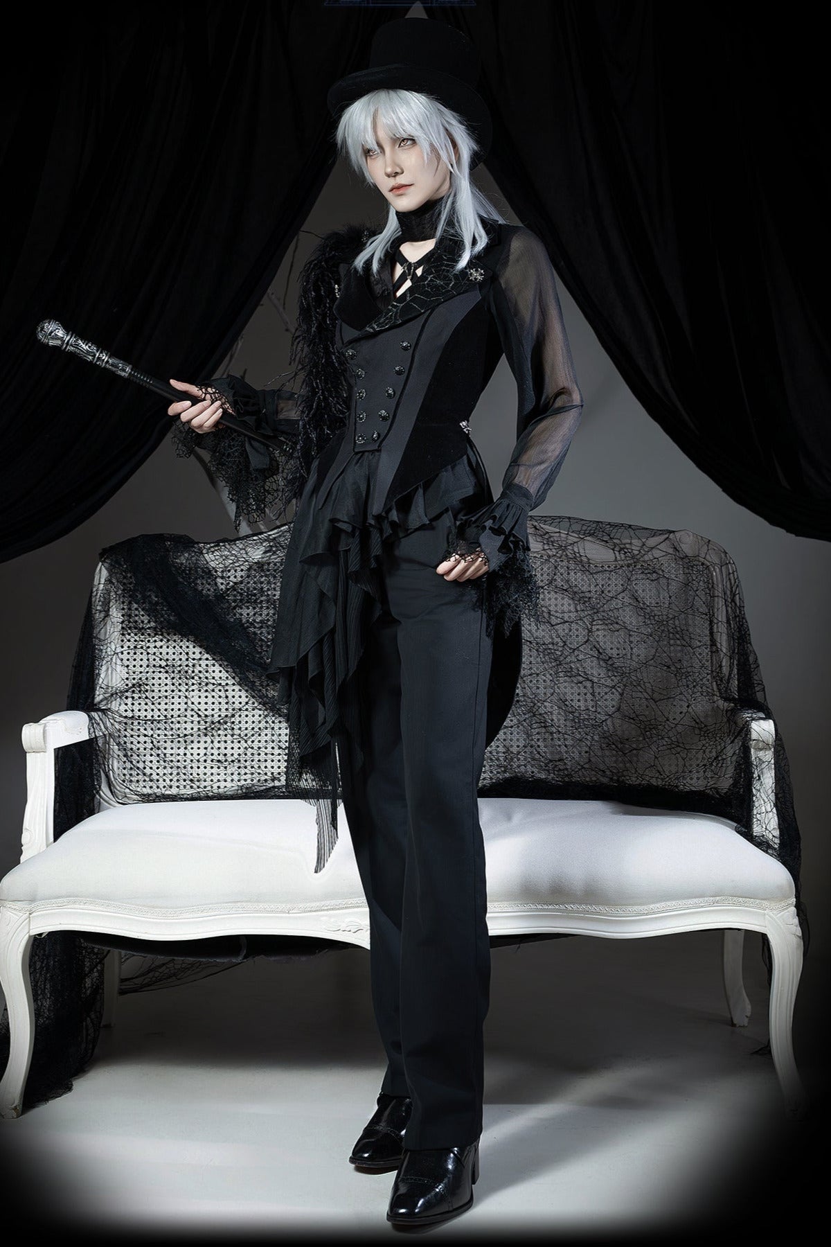 [Deadline for reservations: February 23] Horror House Spider Web Gothic Deep V Shirt