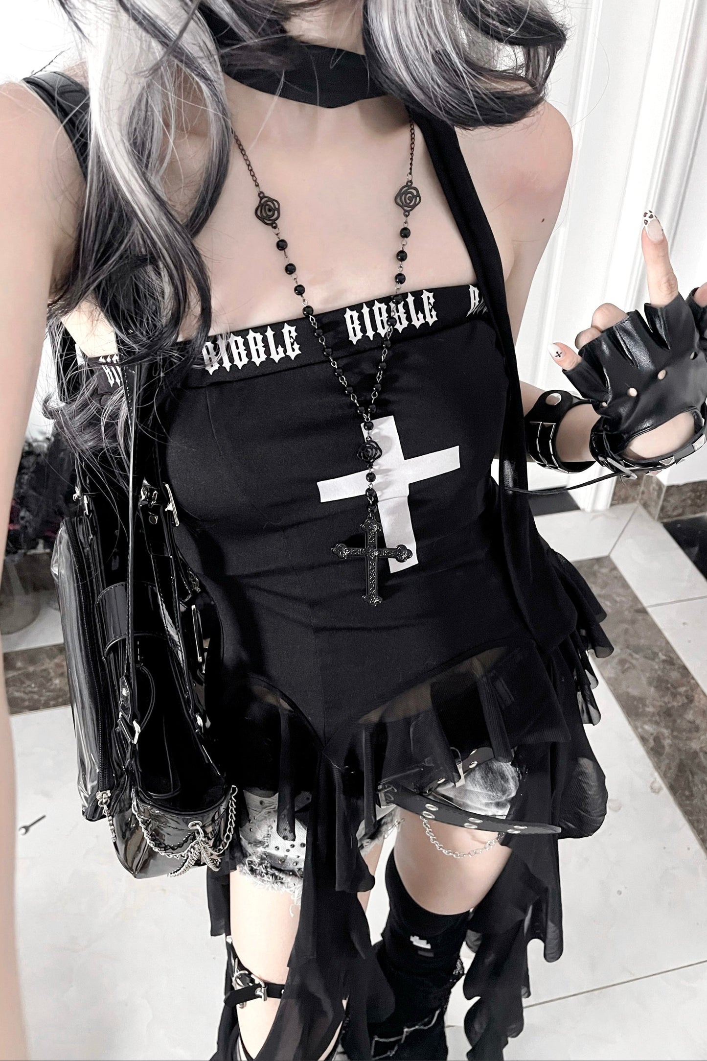 バニーアサシンクロスペンダントバンドゥベストトップス