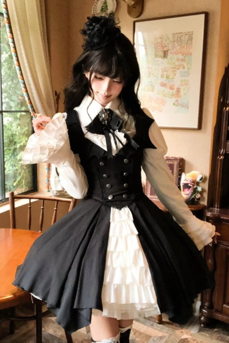 [Pre-order Deadline: October 29] Gothic Vampire Butler White Lace Flare Sleeve Shirt + Bat Collar Ruffle High-Low Lolita JSK Dress Set + Jewel Bow Tie