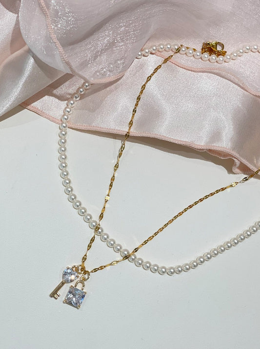 Mito's original girly love poems, exquisite temperament, Shijia pearl zircon key lock, gentle and pure, and versatile necklace