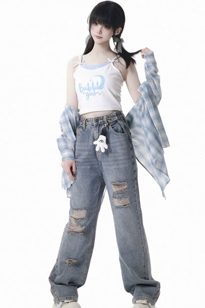 チェックシャツ＋キャミソール＋デニムパンツ