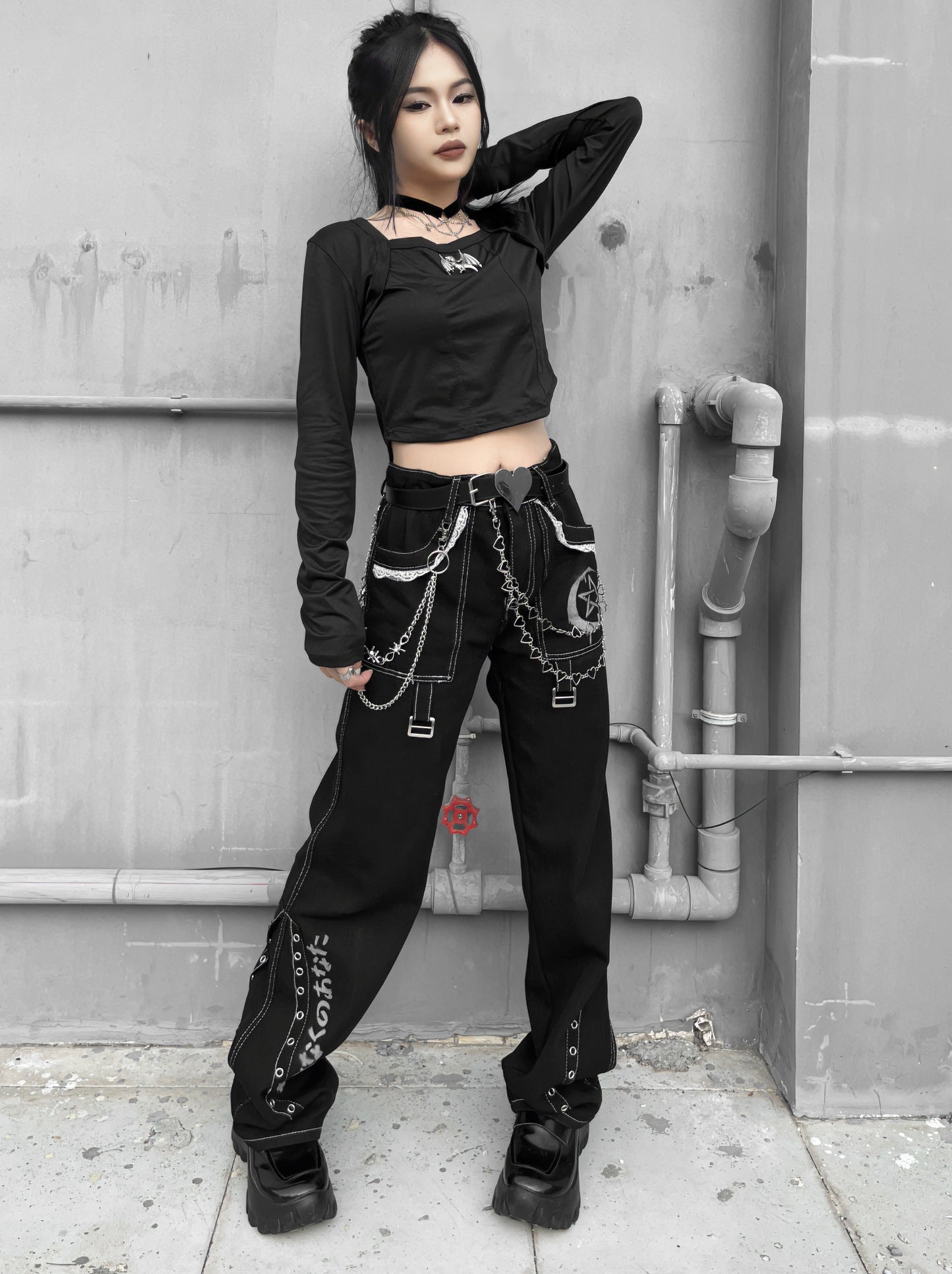 PUNK ROCK BUCKLE EYELET BLACK PANTS + CHAIN ​​HEART BELT