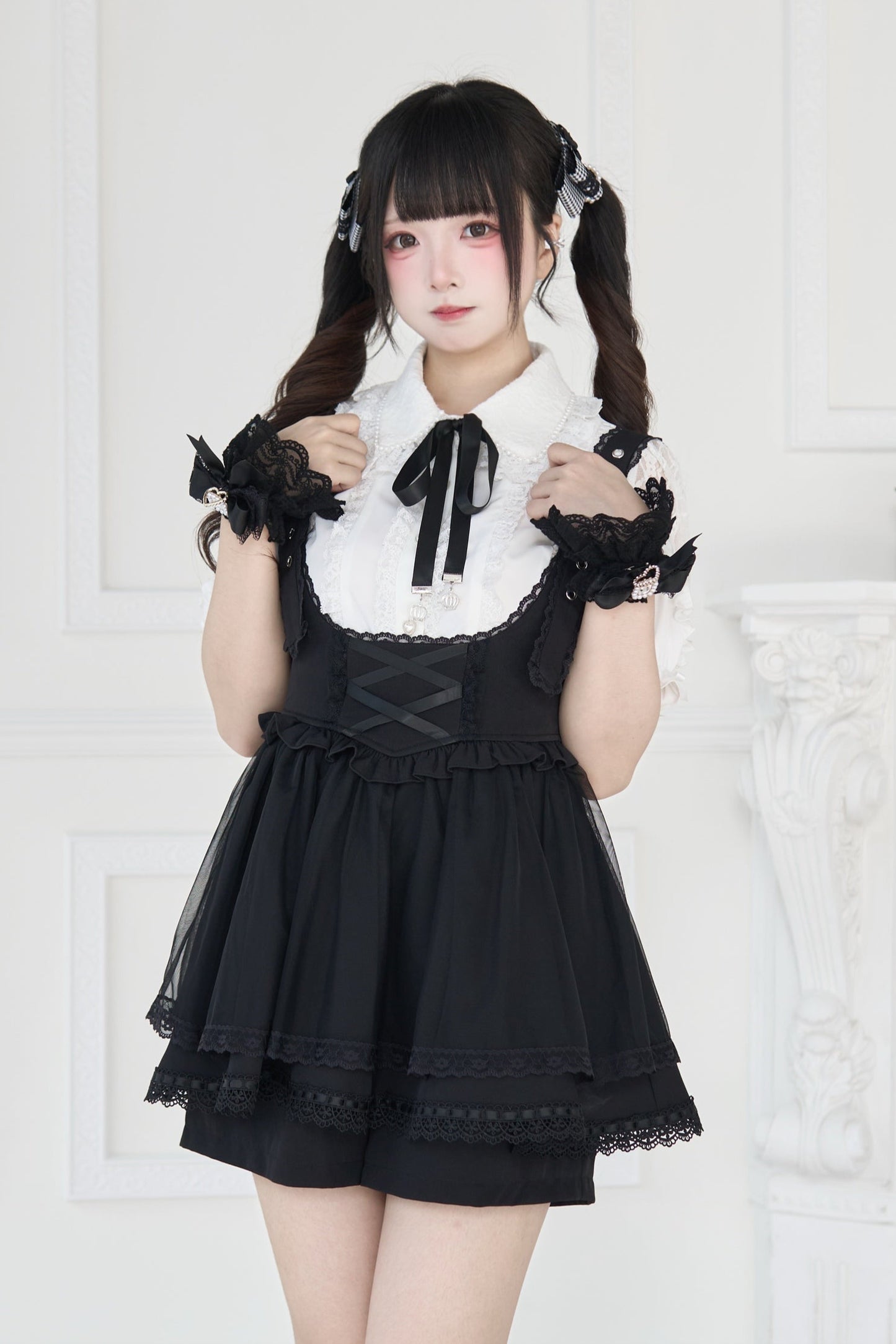 【予約商品】スプレシアーレーススリーブリボンシャツ＋ストラップビスチェドレス