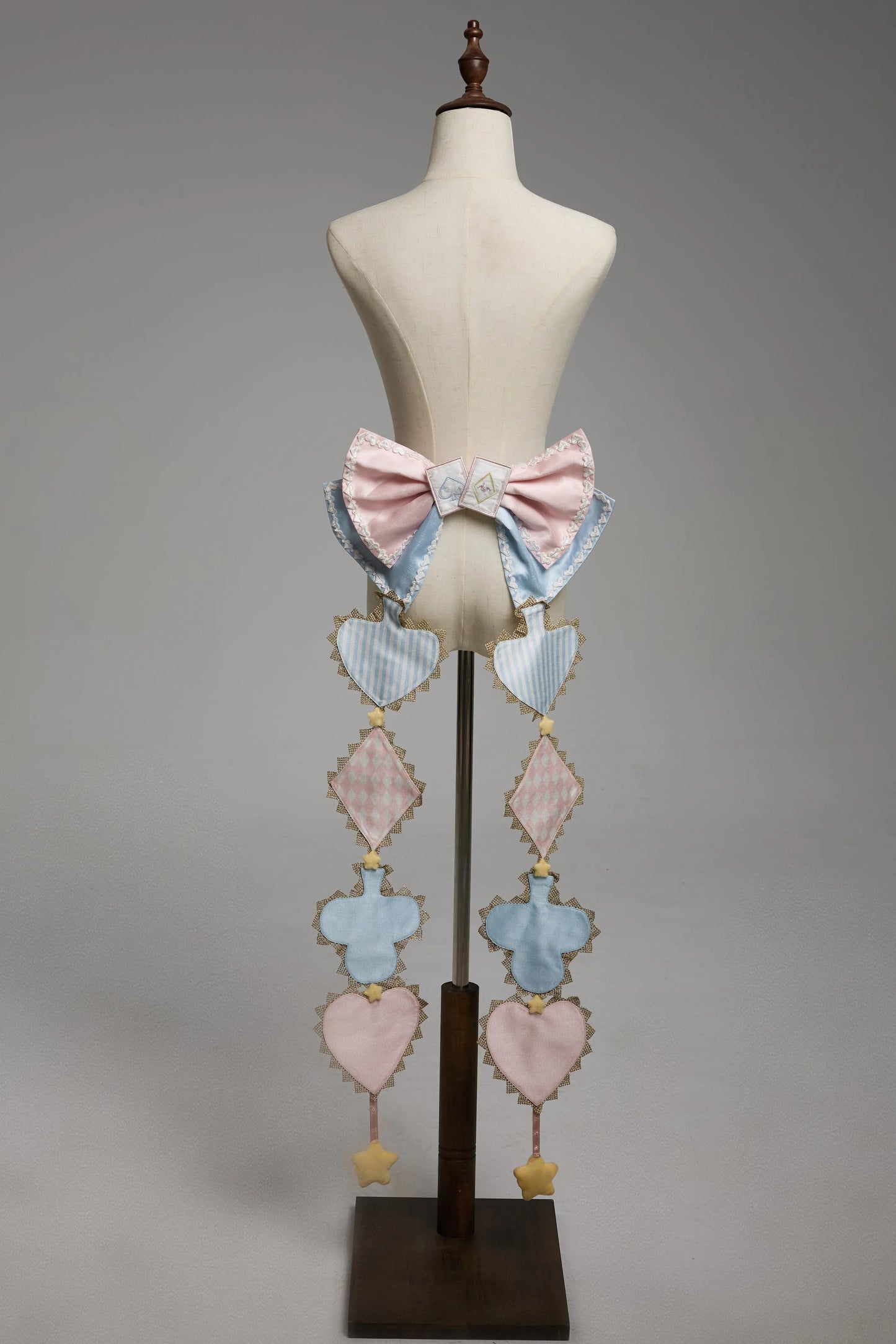 [Vorbestellung bis 16. März] Castle Lolita Oberteil + Rock + Reifrock + Accessoires