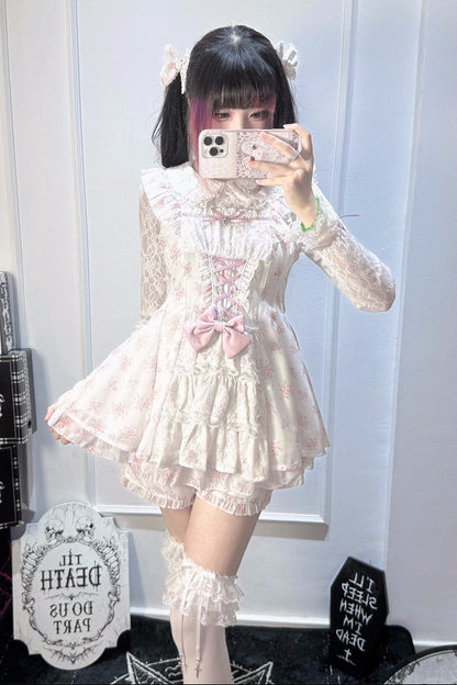 【10月28日予約締切】Pink/White/Black/White 4-Piece Set: Floral Tiered Lace Long-Sleeve Dress + Shorts + Pair of Ribbon Hair Clips + Bow Tie