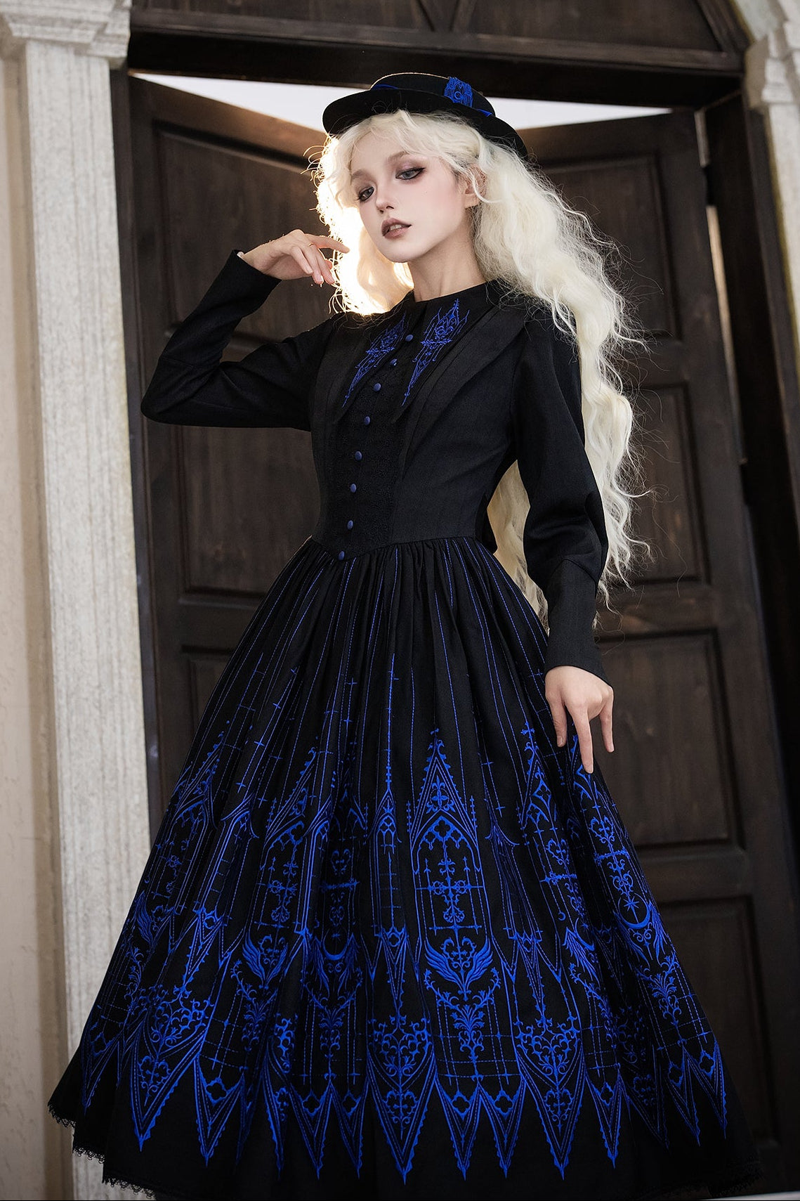 【12月27日予約締切】チャーチエンブロイダリーエレガントポインテッドカラーゴシックドレス