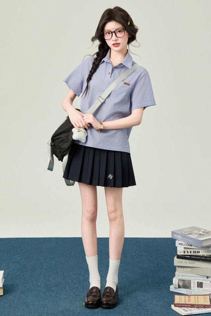 カレッジポロカラーシャツ＋ストライプシャツ＋プリーツショートスカート＋ベーシックロングスカート