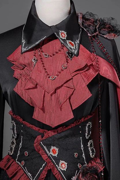 【10月8日予約締切】Ouji Fashion Black Red Gothic Ruffle Prince Lolita Full Set(Jewel Chain Ruffle Jabot Shirt + Rose Accessory Gothic Embroidered Corset Belt + Black Wide-Leg Pants + Rose Beaded One-Shoulder Cape)