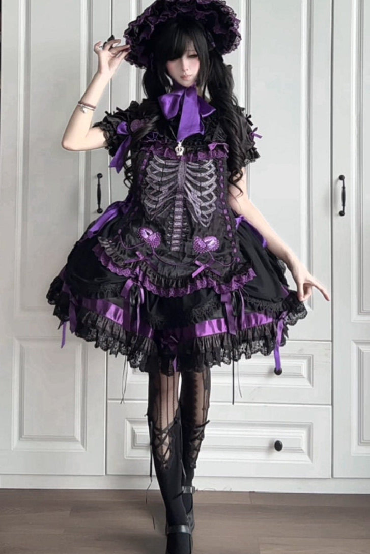 【11月4日予約締切】Blue-Black/Red-Black/Purple-Black Gothic Lolita Puff-Sleeve Lace Bow Doll Dress With Bone Embroidery Apron
