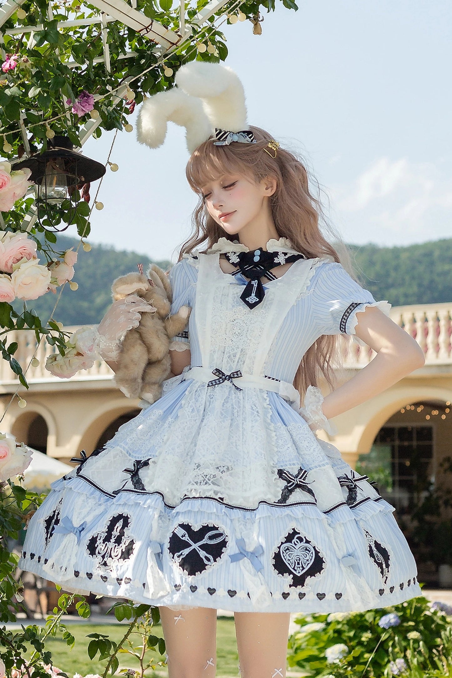【8月13日予約締切】アリスブルーストライプレースゴシックロリータドレス＋うさ耳フーディータイカラー＋エプロン＋フルセット