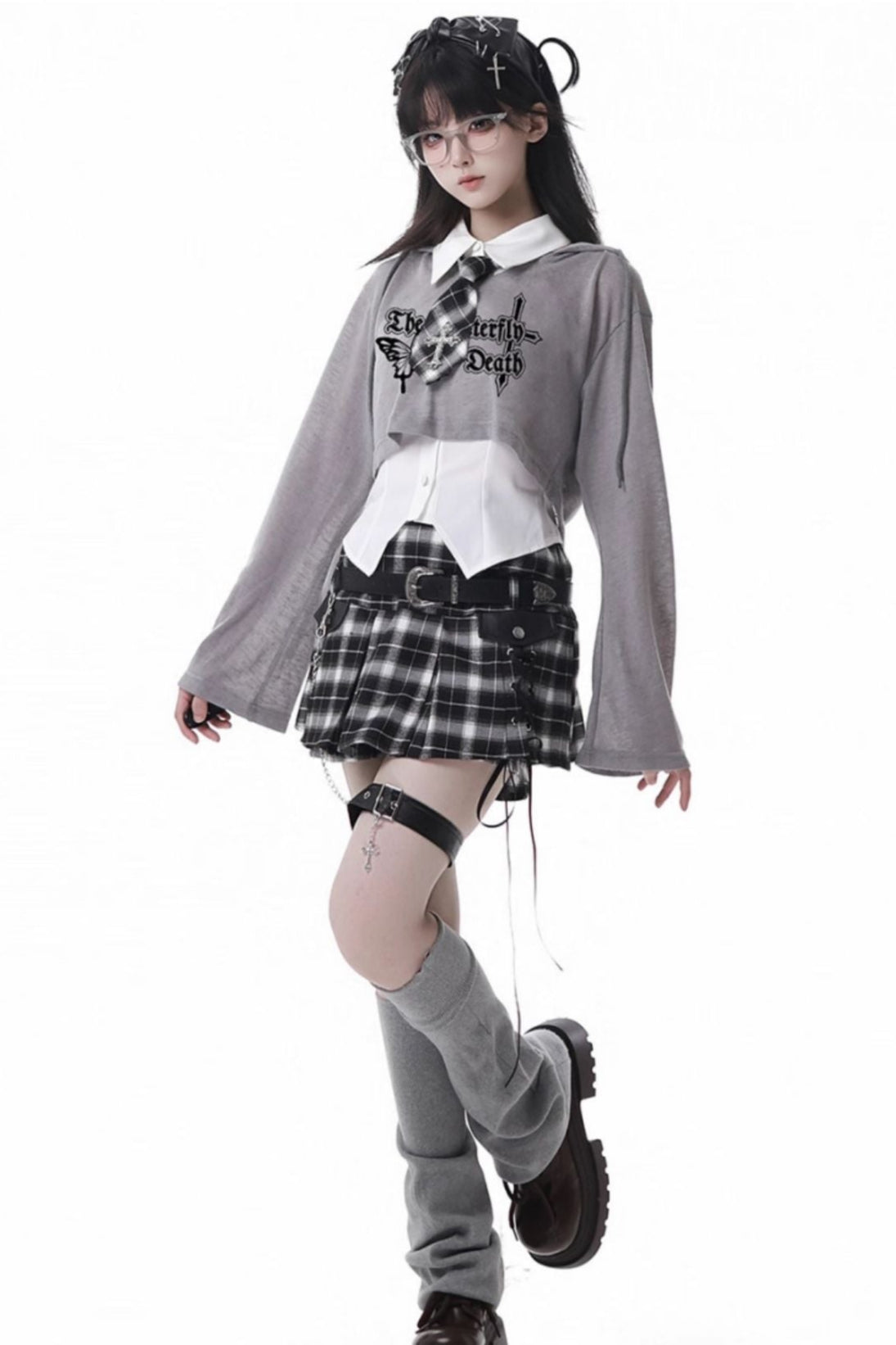 Y2K hooded short top + sleeveless shirt with tie + check culottes