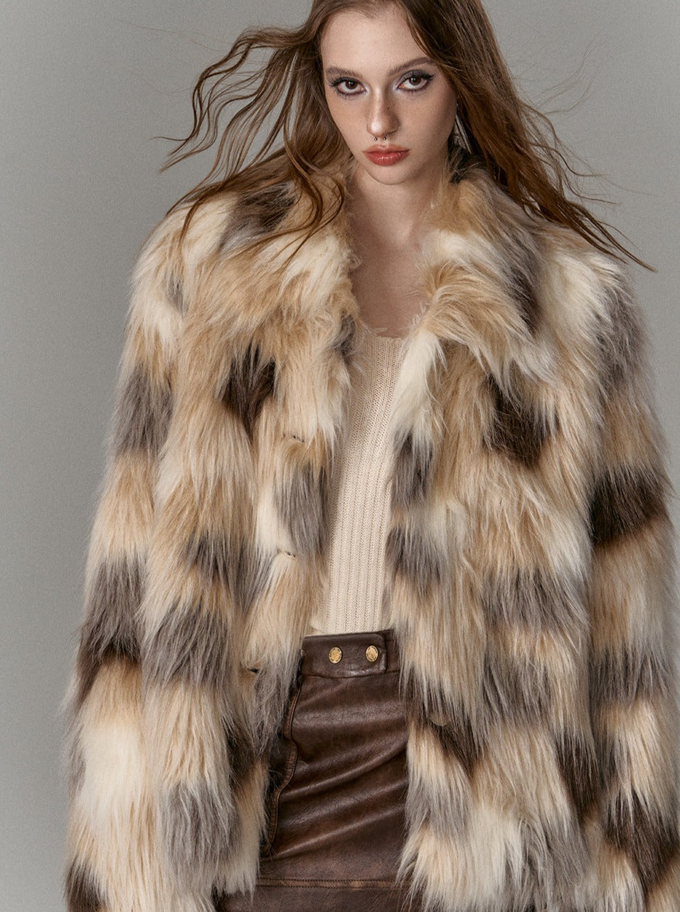 Voluminous Mode Design Fur Coat