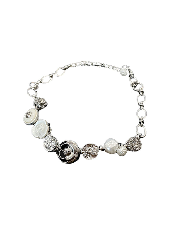 Cool Rose Button Necklace