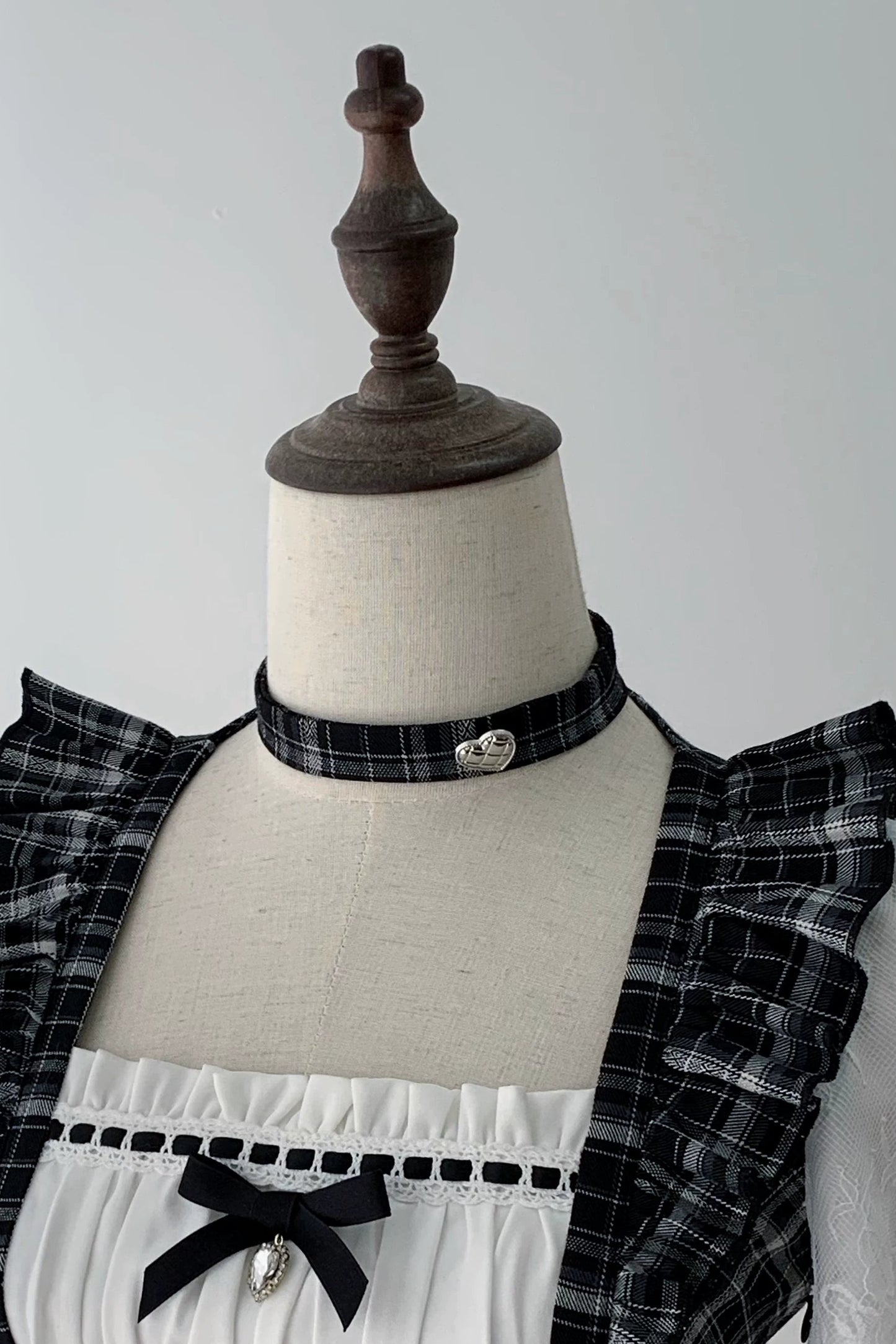 [Pre-order Deadline: September 15] Black Check Frill Ribbon Long-Sleeve Mini Dress Set-Up + Choker