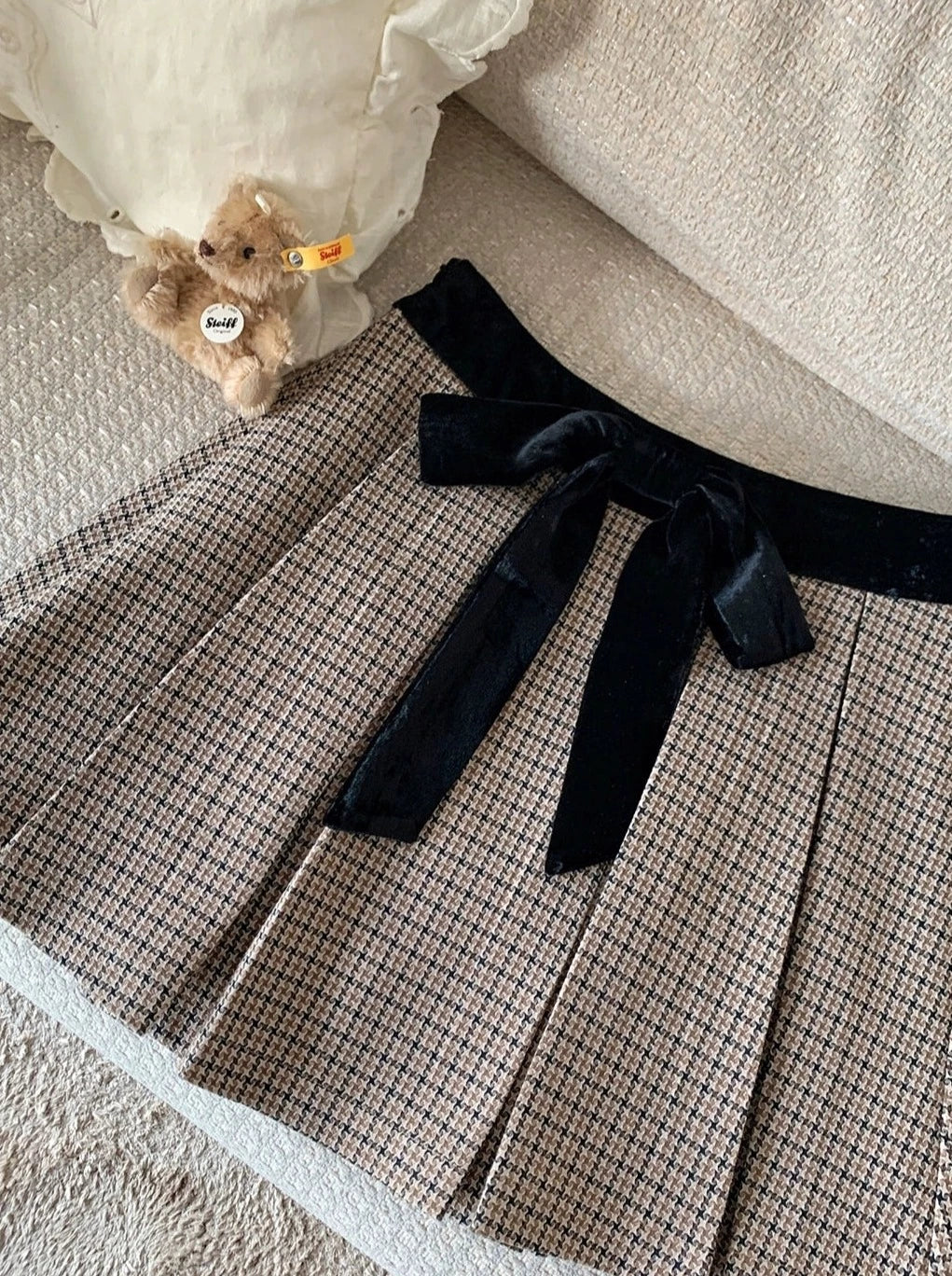 French girly velour ribbon design skirt