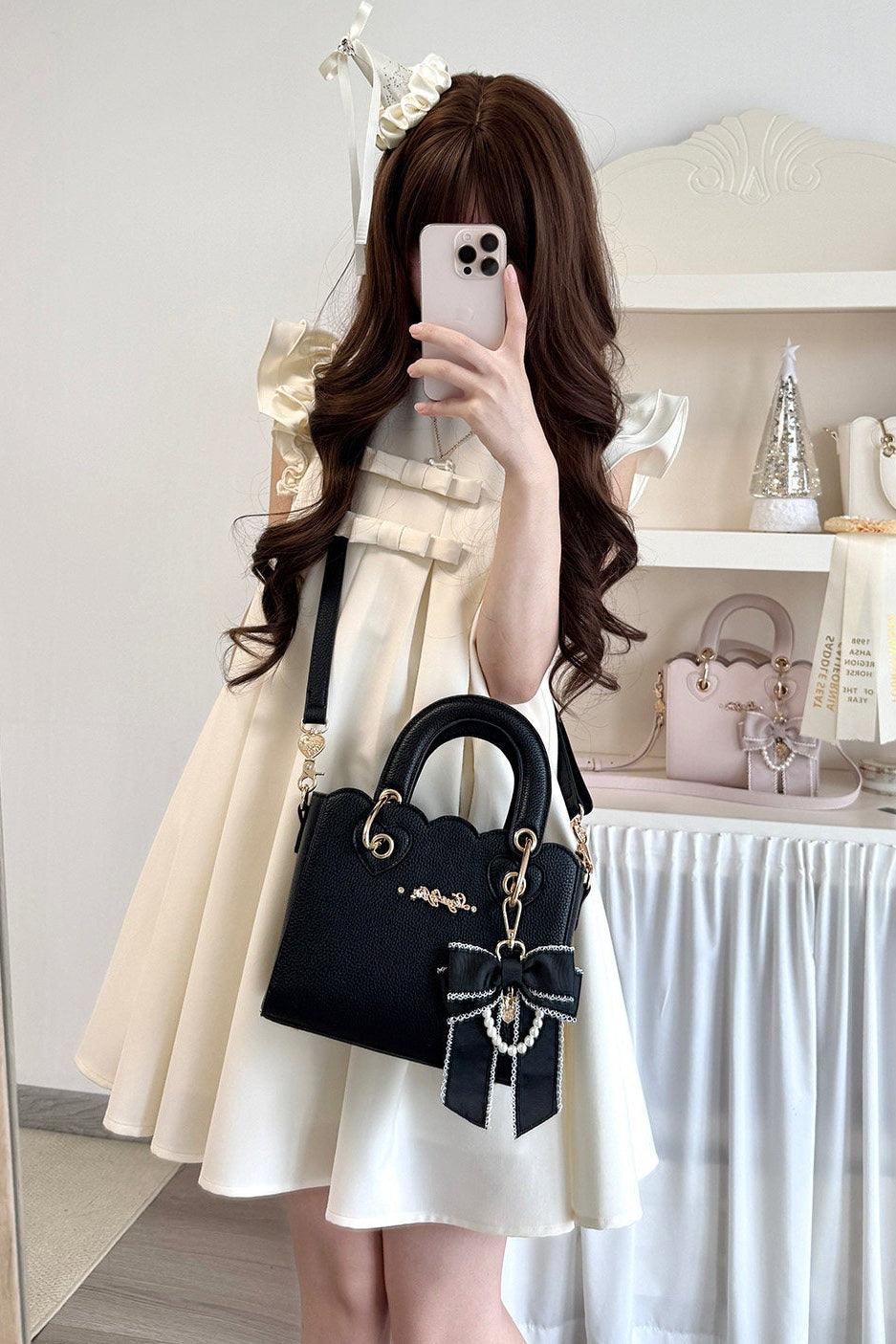[Pre-order Deadline: October 18] Petal Edge Pearl Chain Bow Square Handbag Crossbody Bag