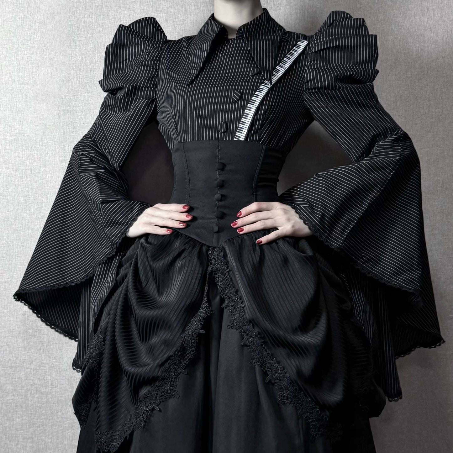 【预售截止4月13日】钢琴条纹哥特洛丽塔蓬蓬泡泡袖衬衫TypeA/B