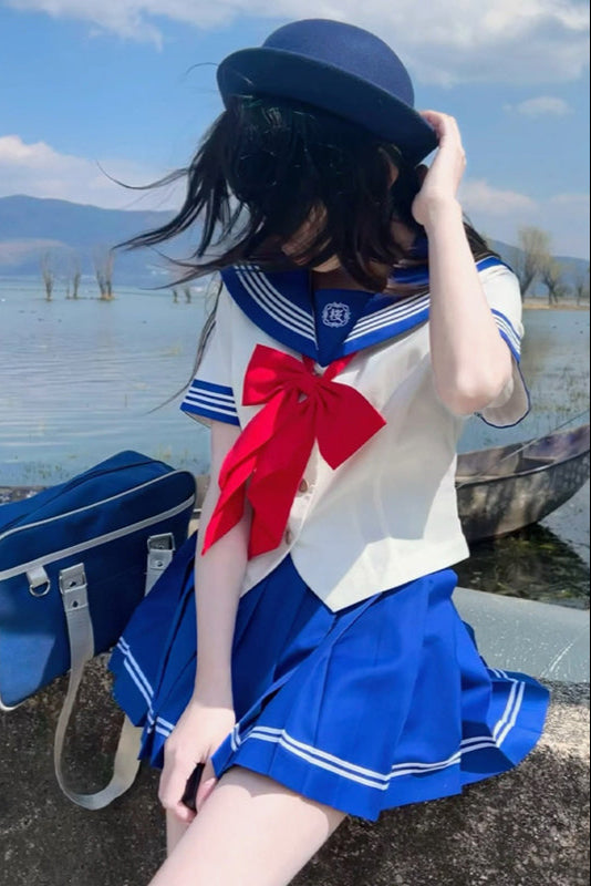 ポップヒロインセーラー服+プリーツスカート