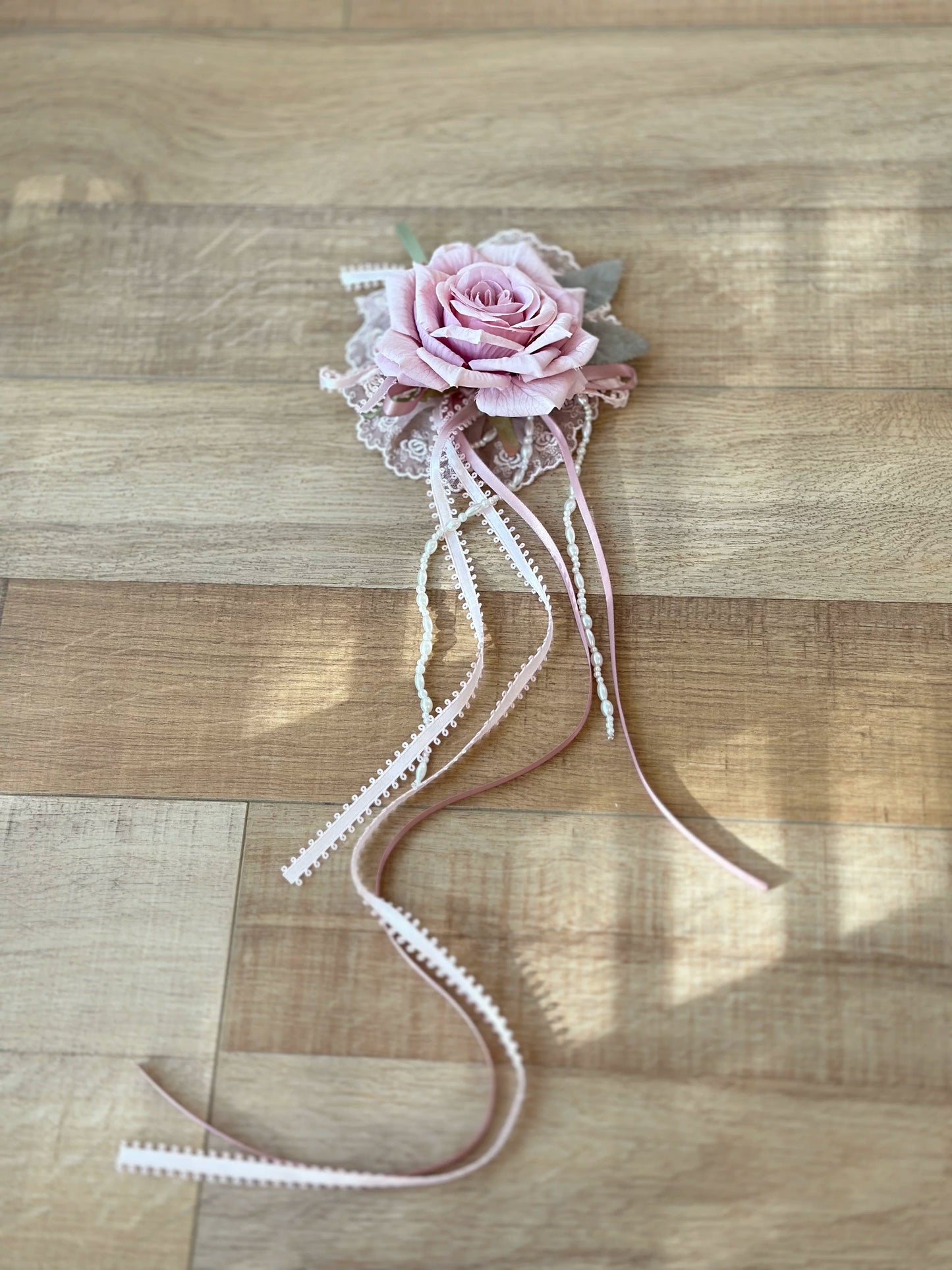 [Vorbestellfrist 22. Juni] Accessoires der Serie mit floraler Stickerei (nur für Käuferinnen des Kleides)