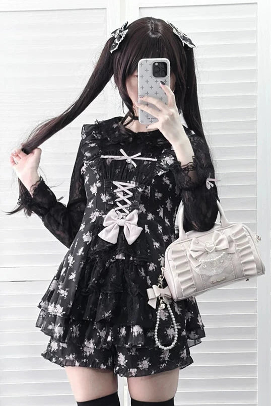【10月28日予約締切】Pink/White/Black/White 4-Piece Set: Floral Tiered Lace Long-Sleeve Dress + Shorts + Pair of Ribbon Hair Clips + Bow Tie