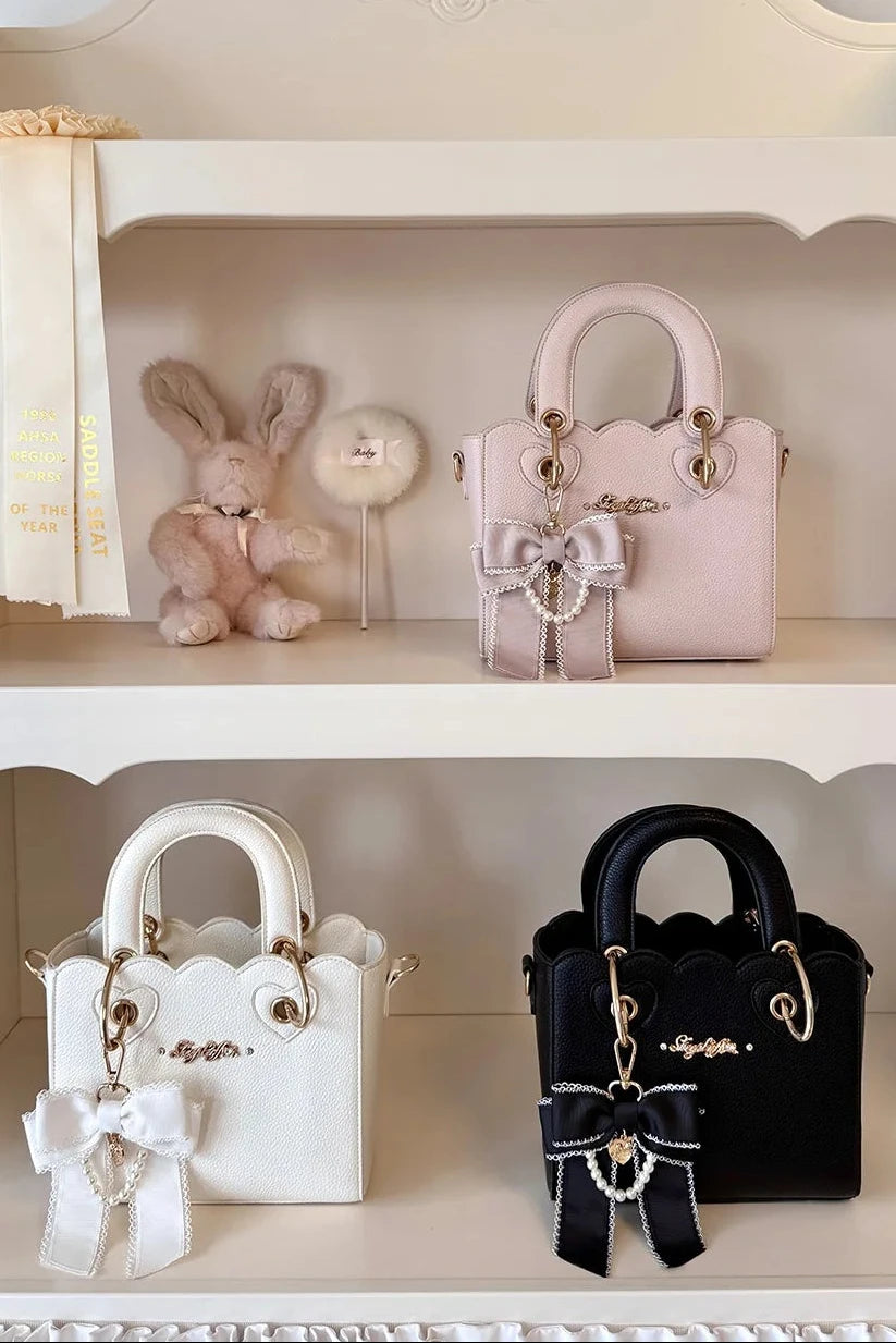 [Pre-order Deadline: October 18] Petal Edge Pearl Chain Bow Square Handbag Crossbody Bag