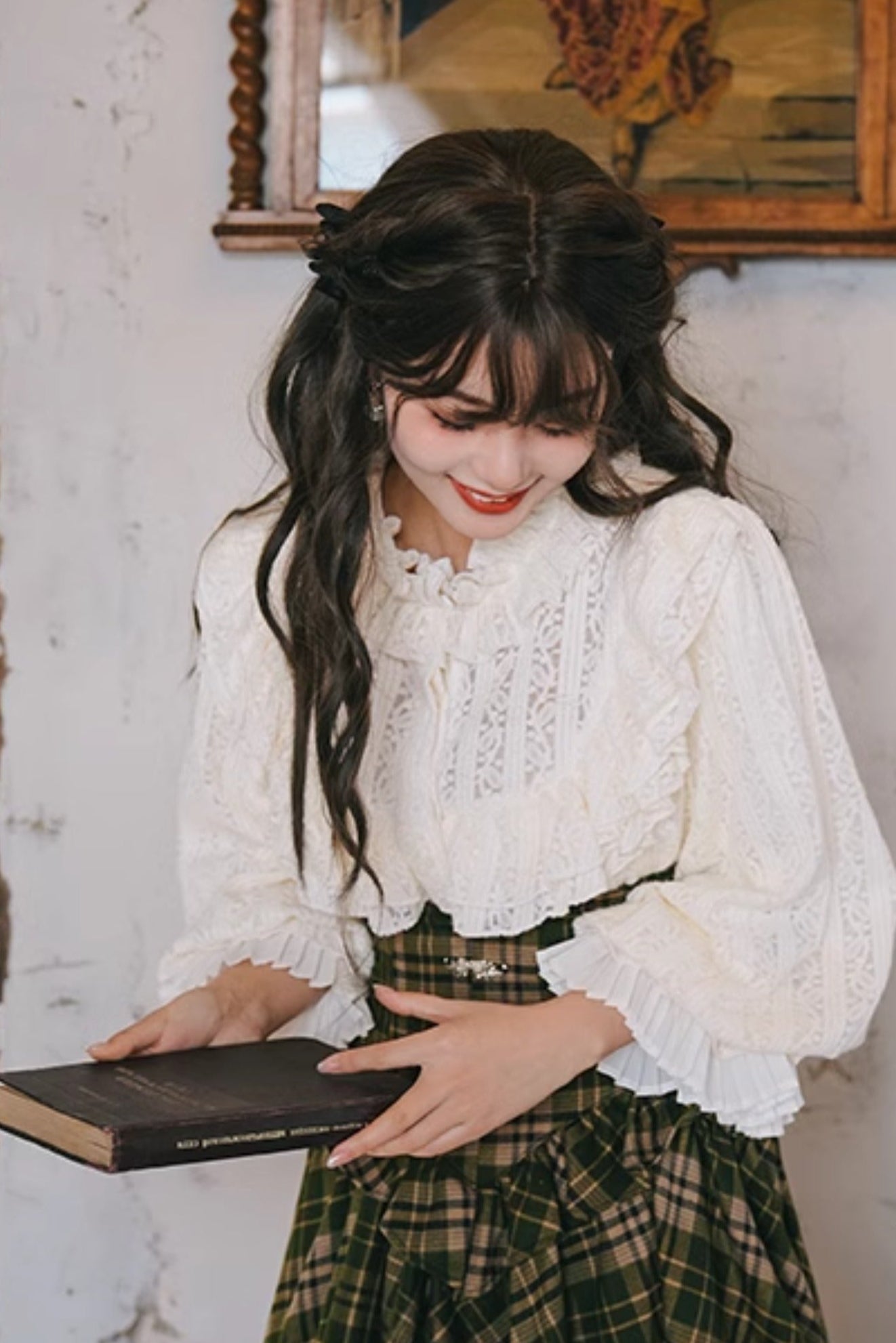 Frilled Lace Lantern Sleeve Shirt