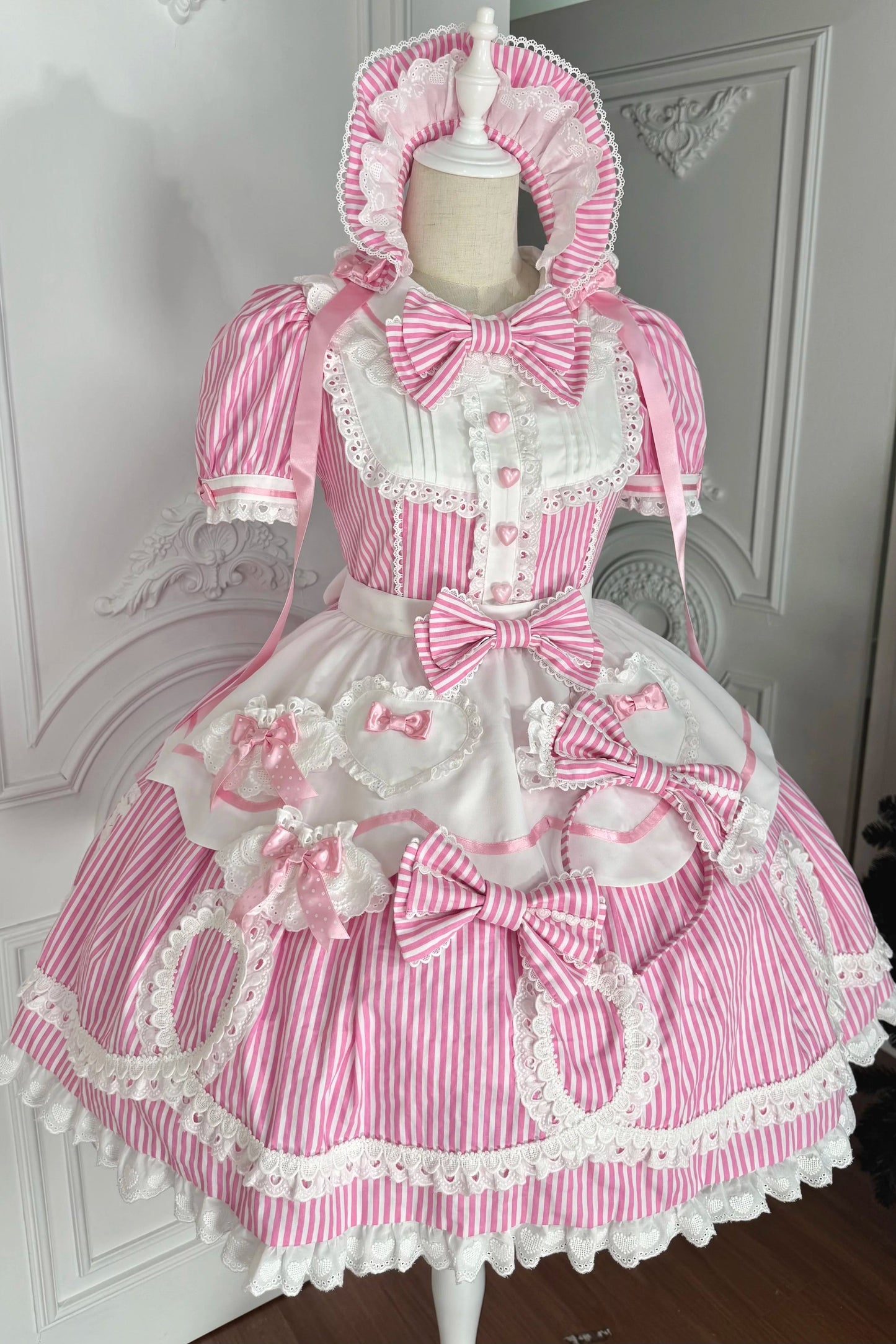 [Vorbestellung] Retro-Puppenartiges Lolita-Kleid + Haarband + Clip + Haube + Hut