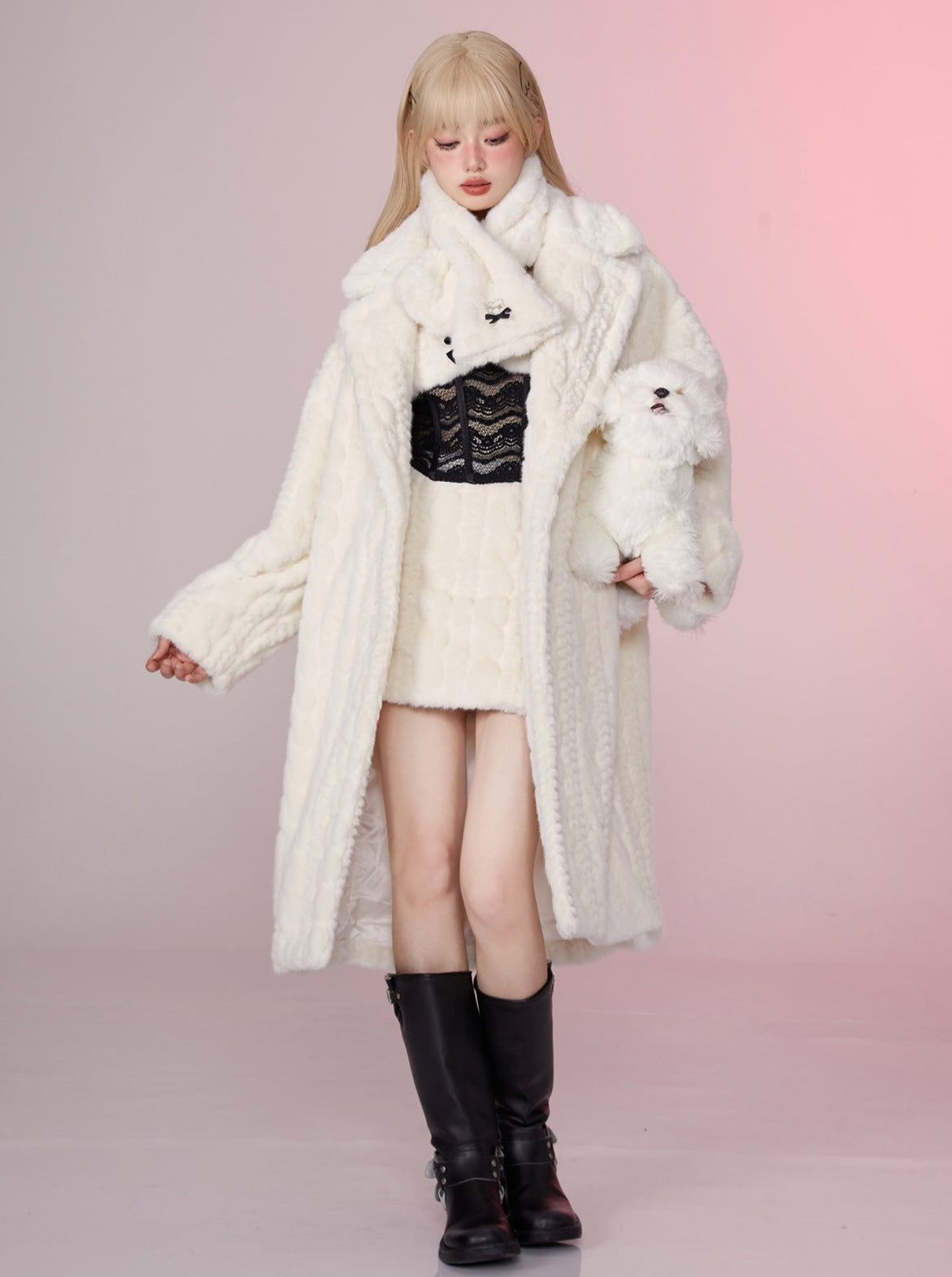 French lace suspenders + fur skirt + fur coat + fur scarf