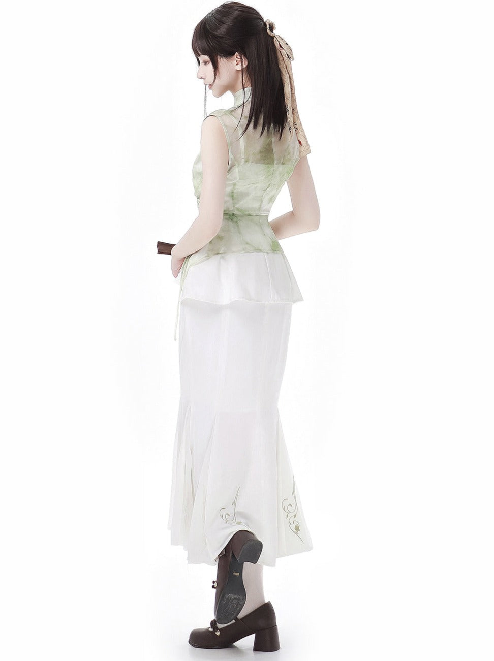 【予約商品】ホワイトグリーンノースリーブエレガントトップス+キャミソール+マーメイドスカート