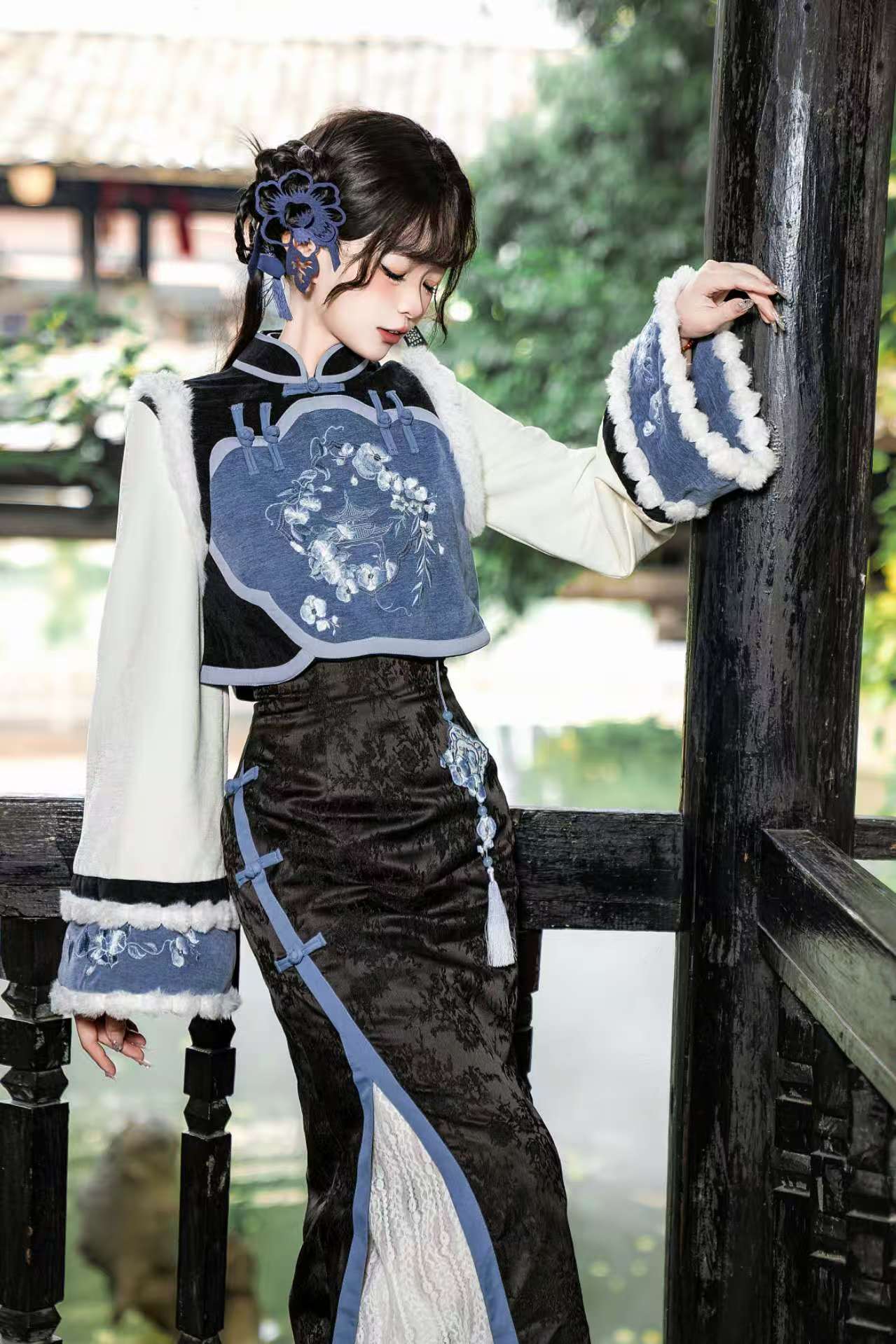 【予約商品】ブルーブラックエレガントベルスリーブチャイナドレス＋ベスト