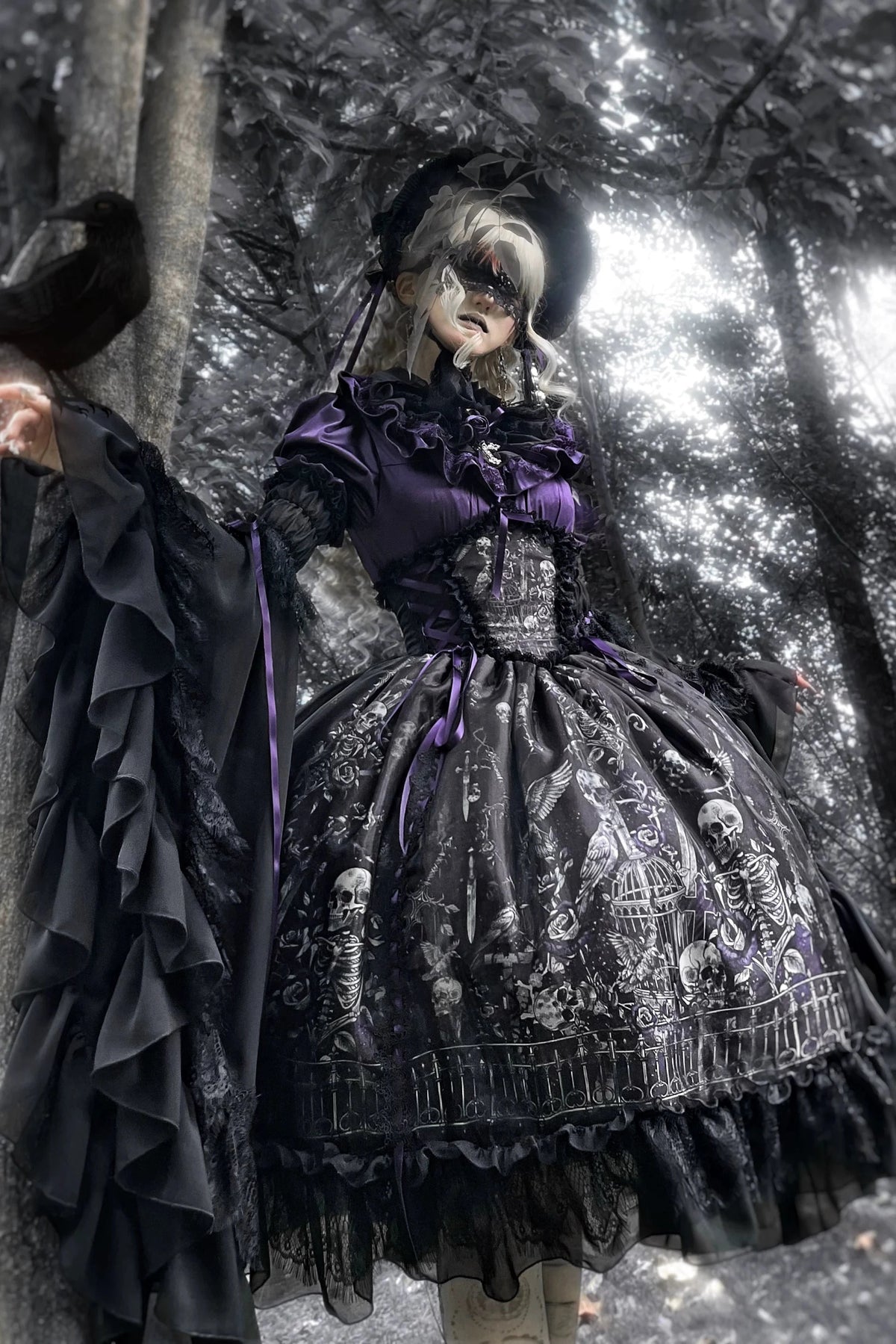 【11月25日予約締切】Gothic Lolita Frill Lace Puff Sleeve Satin Shirt + Skeleton Lace Layered Corset Skirt + Detachable Bell Sleeves + Bonnet Set