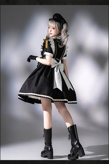 Schwarz-grünes Militär-Maid-Lolita-Kleid Komplettset