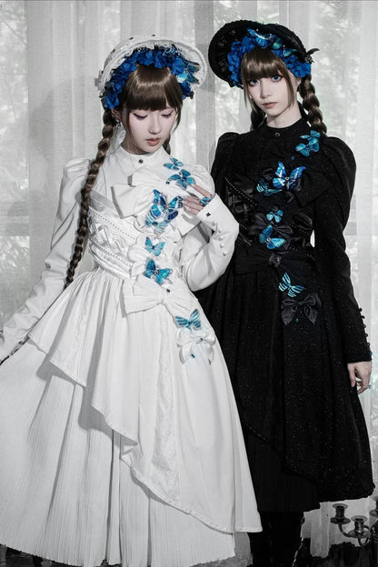 [Reservierungsschluss 14. Oktober] Schwarz/weißes Gothic-Lolita-Langkleid mit Schmetterlingsschleife, Stehkragen und asymmetrischen Lagen