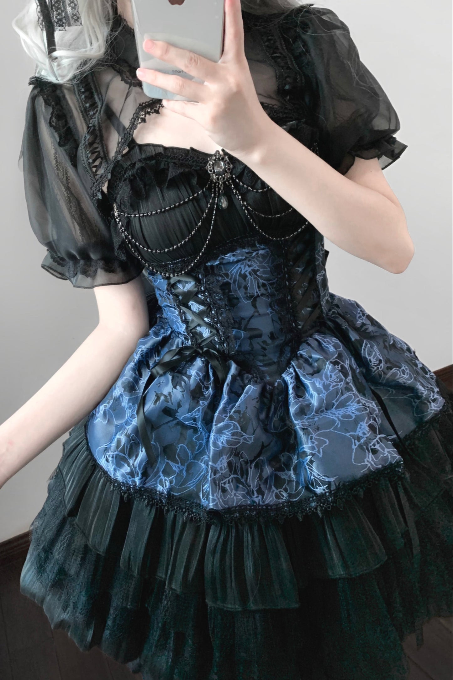 Vestido Lolita con Peto de la Serie Oscura